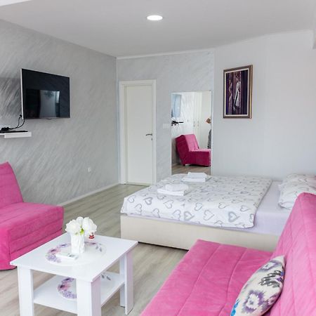 Apartmani Hm Τρέμπινιε Εξωτερικό φωτογραφία