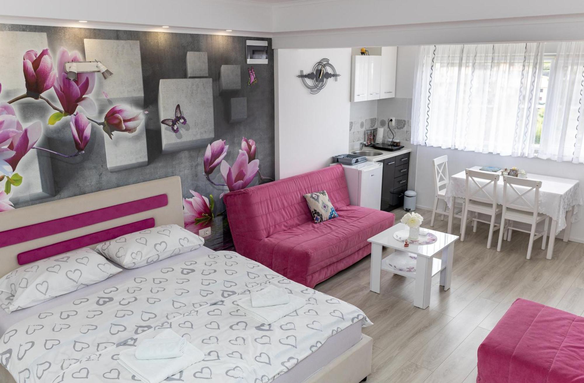 Apartmani Hm Τρέμπινιε Εξωτερικό φωτογραφία